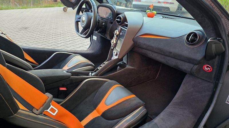 McLaren 720S (2022) ZÁRUKA PLNÝ SERVIS TOP - fotka 13 z 20