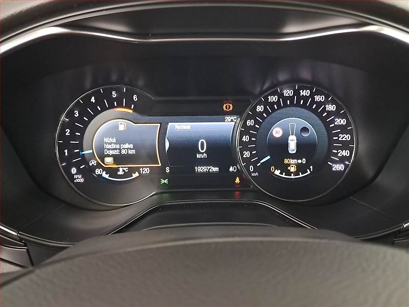 Ford Mondeo (2021) 2.0 EcoBlue, Navi, Tempomat - fotka 11 z 21