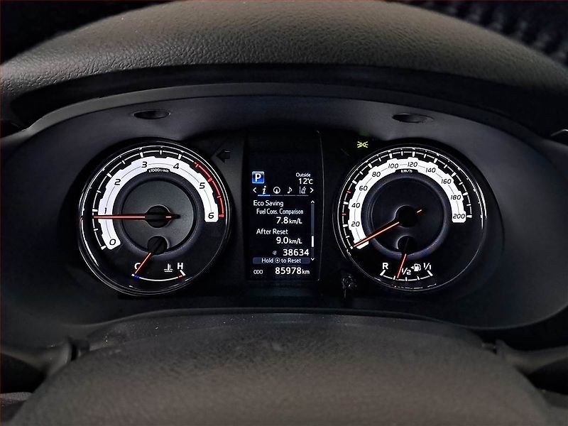 Toyota Hilux (2020) 2.4 D-4D - fotka 11 z 24