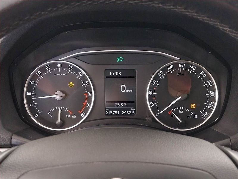 Škoda Octavia (2012) Elegance 1.6 TDI, po STK - fotka 11 z 17
