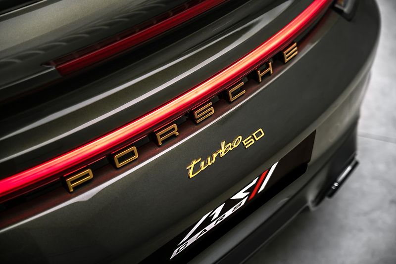 Porsche 911 TURBO 50 YEARS Keramiky Pano - fotka 11 z 30