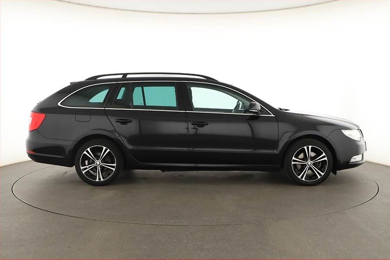Škoda Superb (2012) 1.4 TSI, Tempomat - fotka 6 z 12