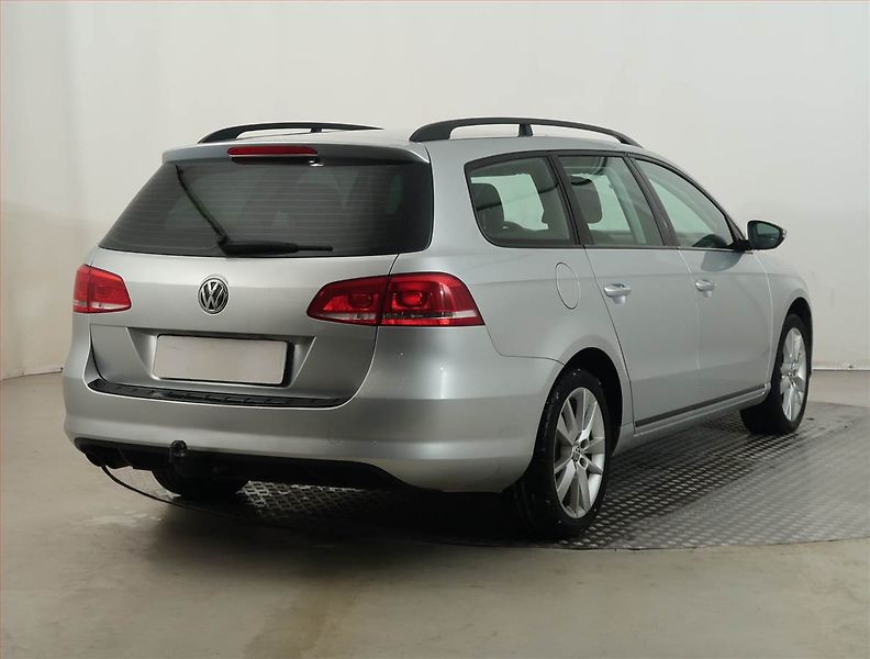 Volkswagen Passat (2012) 2.0 TDI, 4X4 - fotka 5 z 13