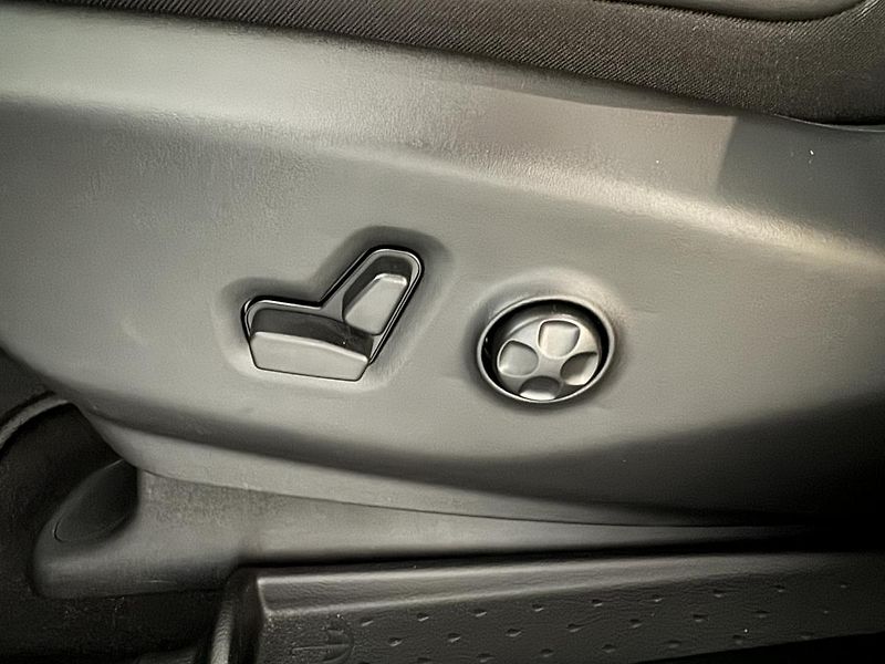 Chrysler Pacifica AWD Touring-L S-Appearance - fotka 28 z 55