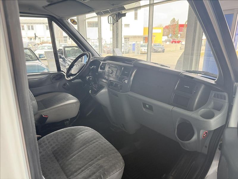 Ford Transit 2,2   TDCi,1.MAJ,MINIBUS,TAŽNÉ - fotka 8 z 23