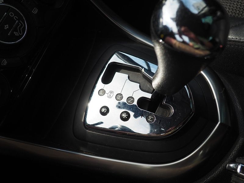 Peugeot 308 (2013) 2.0 HDI, SW BusinessLine, AT - fotka 28 z 33
