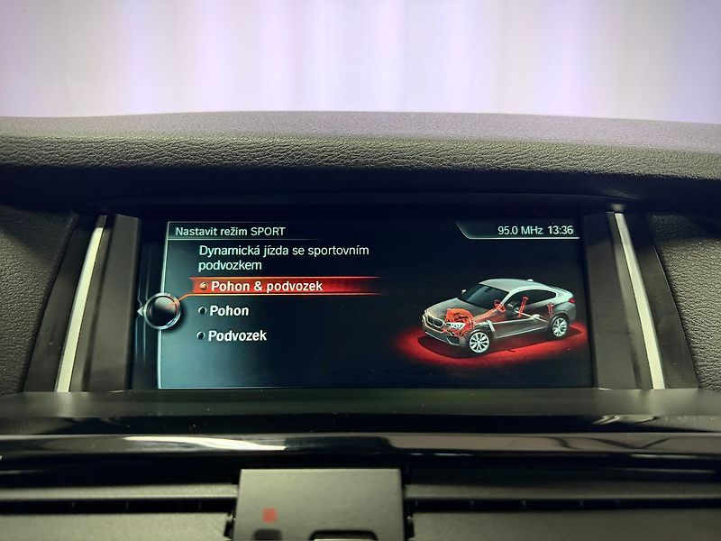 BMW X4 30d xDrive M-SPORT, HUD, KEYLE - fotka 17 z 24