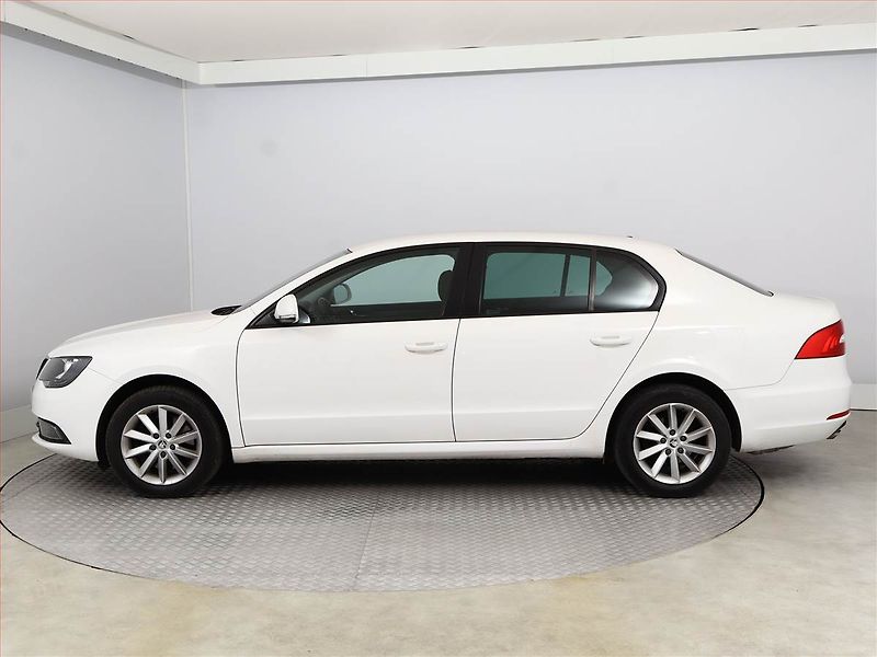 Škoda Superb (2015) Ambition 1.4 TSI, Xenony - fotka 3 z 18