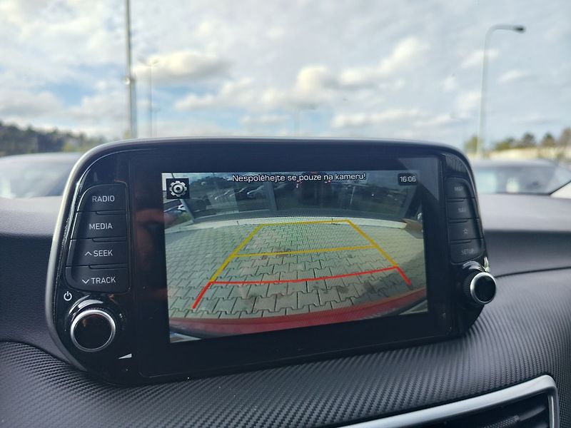 Hyundai Tucson 1.6 CRDI/85kW Traveller - fotka 18 z 32