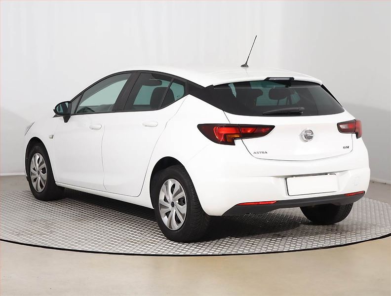 Opel Astra (2016) 1.4 16V, Serv.kniha, Tempomat - fotka 4 z 15