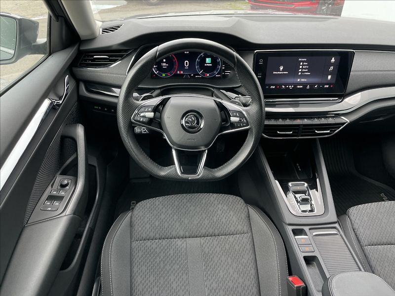 Škoda Octavia 2,0 TDI DSG Combi Style TAŽNÉ - fotka 7 z 23