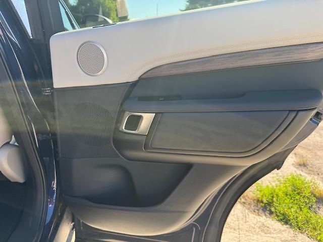 Land Rover Discovery (2019) 3,0 TDV6 HSE 2. majitel - fotka 16 z 30