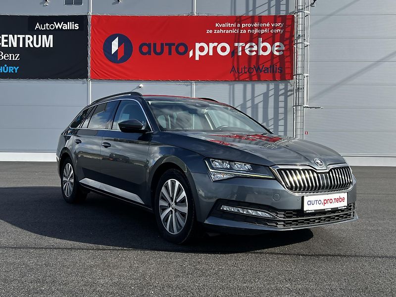 Škoda Superb 2.0TDI DSG ACC 1.Maj DPH TZ - fotka 2 z 24