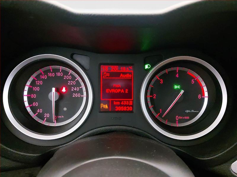 Alfa Romeo 159 (2007) 1.9 JTD, Eko.zaplacen, po STK - fotka 11 z 15