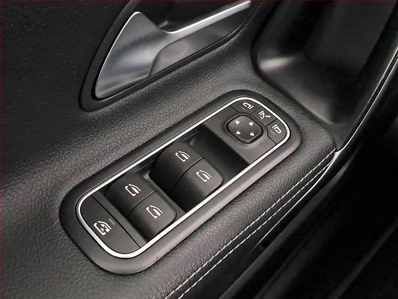 Mercedes-Benz Třídy A (2021) A 180 d - fotka 20 z 22