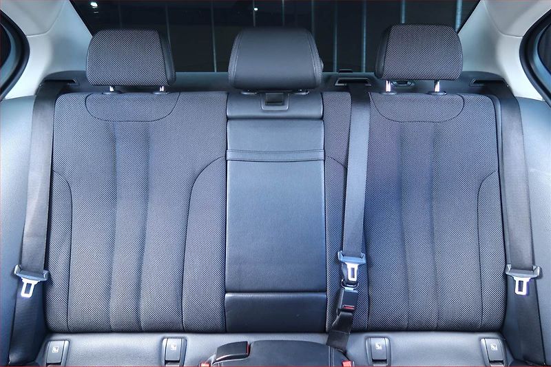 BMW Řada 5 (2017) 520d, Serv.kniha, Kůže, Navi - fotka 10 z 23