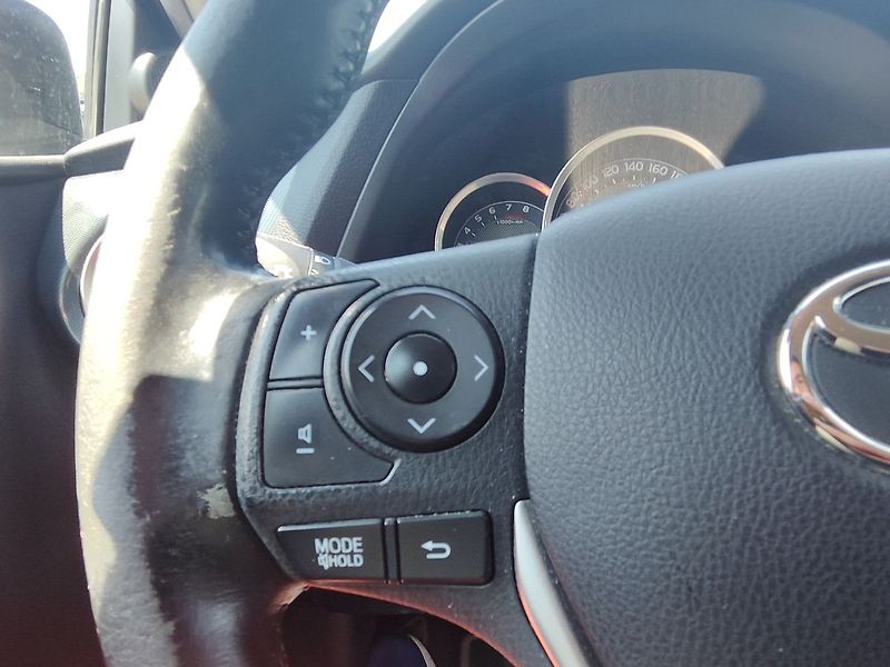 Toyota Auris 1.6 Valvematic/97kW Active - fotka 18 z 24