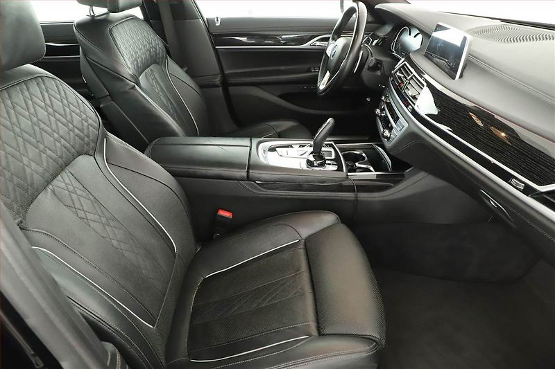 BMW Řada 7 (2019) M Paket 730 d xDrive, ČR - fotka 7 z 31