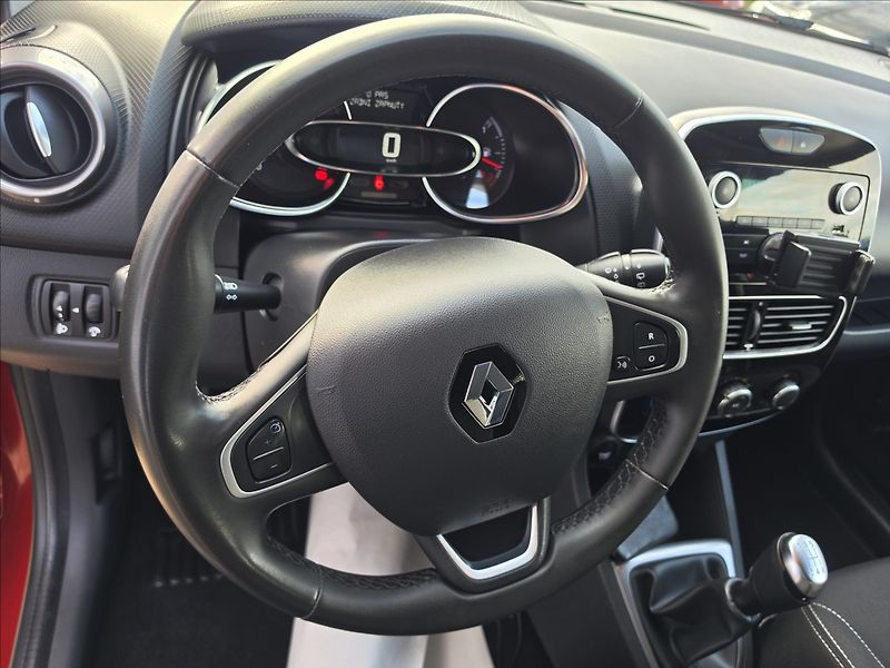 Renault Clio 1,2 i Limited KLIMA Tempomat - fotka 12 z 42