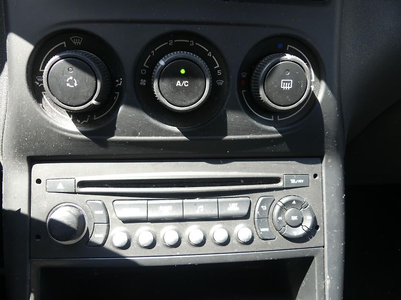 Citroën C3 Picasso (2015) 1,6 Hdi 90 MAN5 - fotka 14 z 16