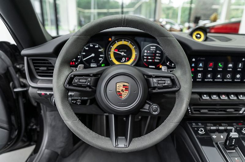 Porsche 911 Carrera GTS Cabriolet/BOSE/PAS - fotka 6 z 23