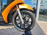 Piaggio Medley 125 (2025) najeto 1.801 Km - náhled 12