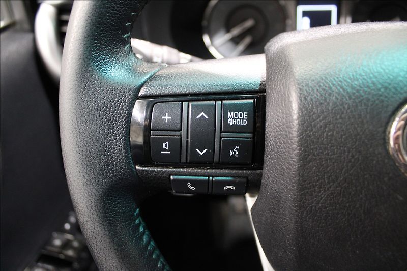Toyota Hilux 2,4 D-4D 150 4x4 1.majitel, CZ - fotka 17 z 33