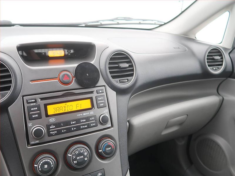 Kia Carens (2007) 2.0 16V, po STK, pěkný stav - fotka 10 z 13
