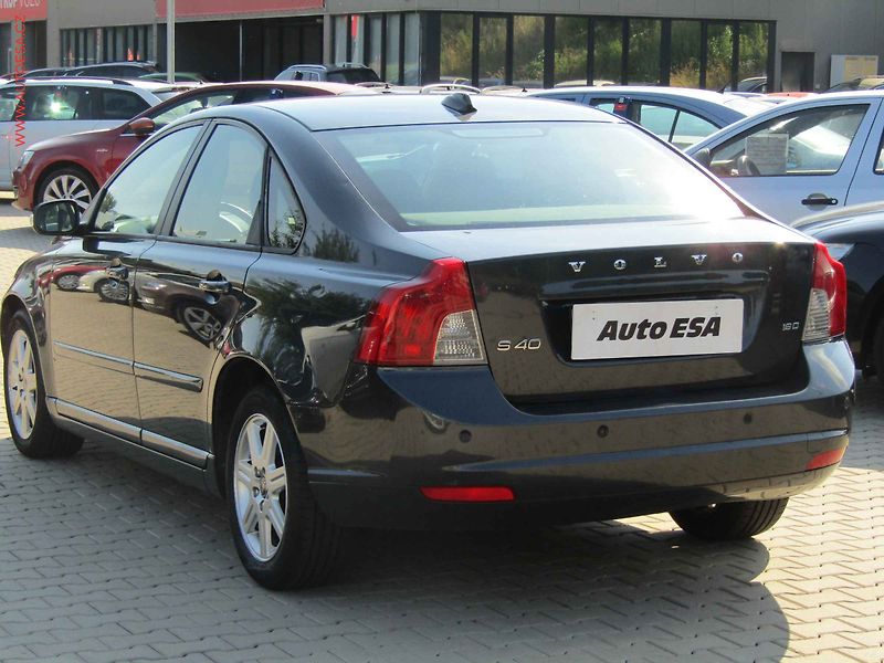 Volvo S40 (2008) 1.6D, ČR, AC - fotka 6 z 16