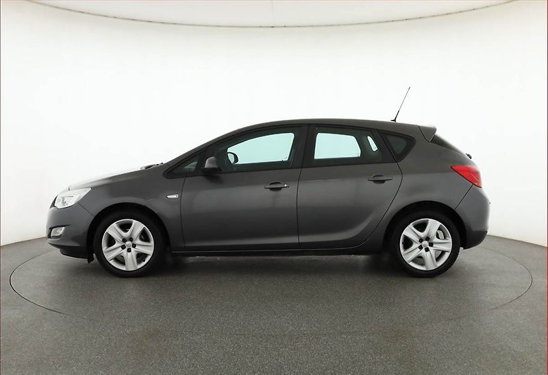 Opel Astra (2011) 1.4 16V, jezdí výborně - fotka 3 z 17