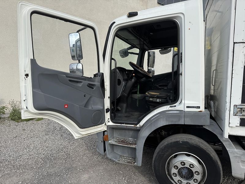 Mercedes-Benz Atego (2007) Mercedes-Benz-Atego-Skříň-Čelo - fotka 11 z 23