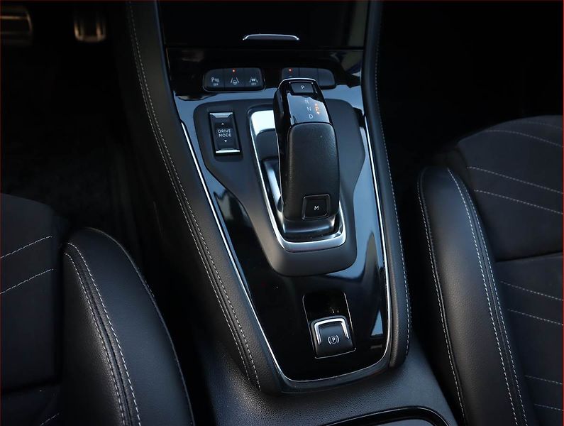 Opel Grandland X (2022) Ultimate 1.5 CDTI - fotka 16 z 22