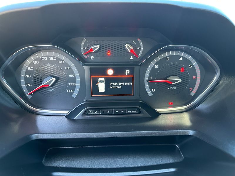 Peugeot Rifter (2018) 1.5Hdi 96kw GT-line - fotka 20 z 29