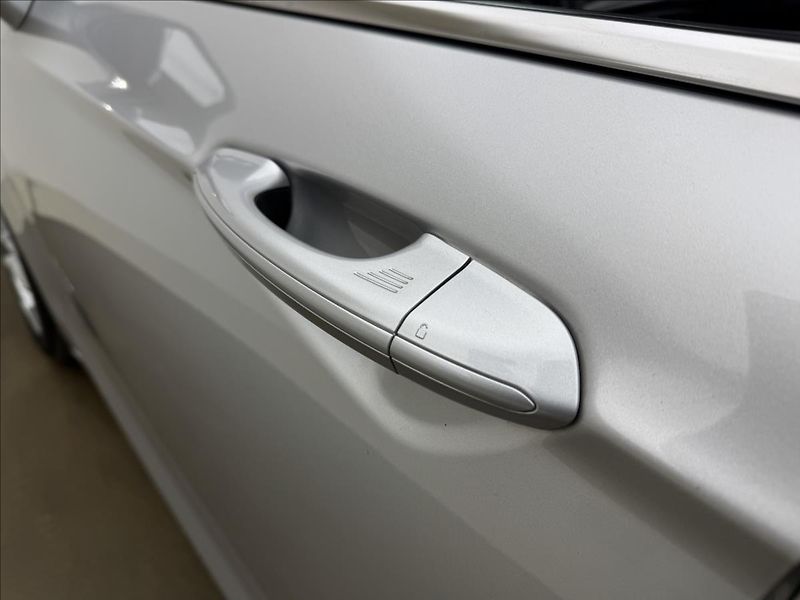 Ford Mondeo 2,0 110kW AT NAVI DPH LED ACC - fotka 30 z 41