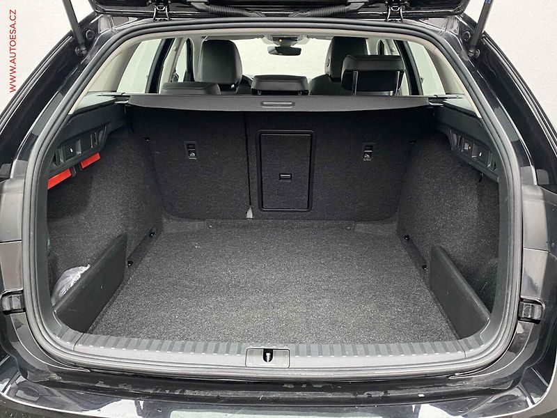 Škoda Octavia (2022) 2.0 TDi, Style, DSG, LED, TZ - fotka 7 z 21