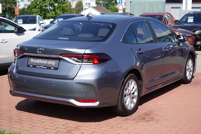 Toyota Corolla ZLEVNĚNO 1.5 BA 6 MT Comfort + - fotka 4 z 32