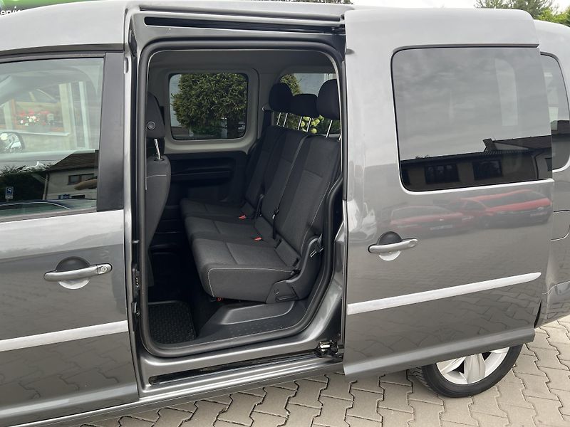Volkswagen Caddy (2018) MAXI 2,0TDi 7 míst pěkný stav! - fotka 26 z 42