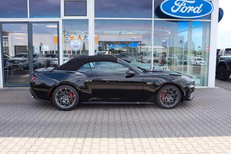 Ford Mustang (2026) 5.0 Convertible MagneRide - fotka 12 z 22