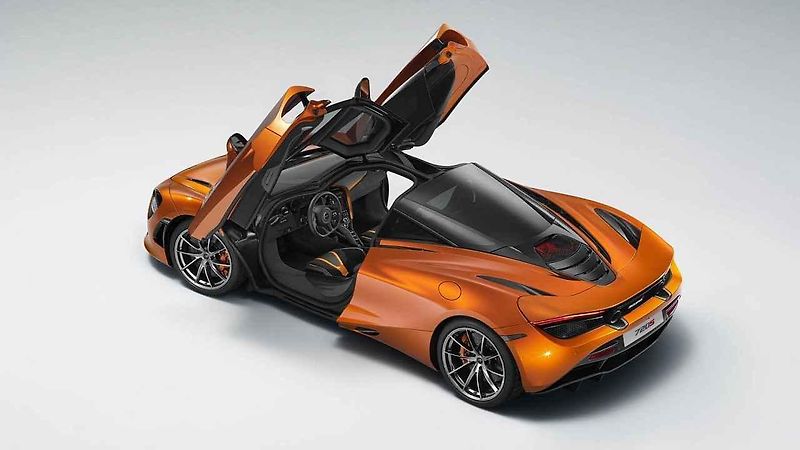 Aston Martin Valkyrie.