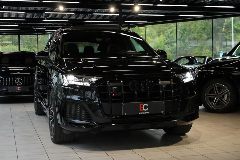 Audi SQ7 TFSi quattro Competition Plus - fotka 40 z 41