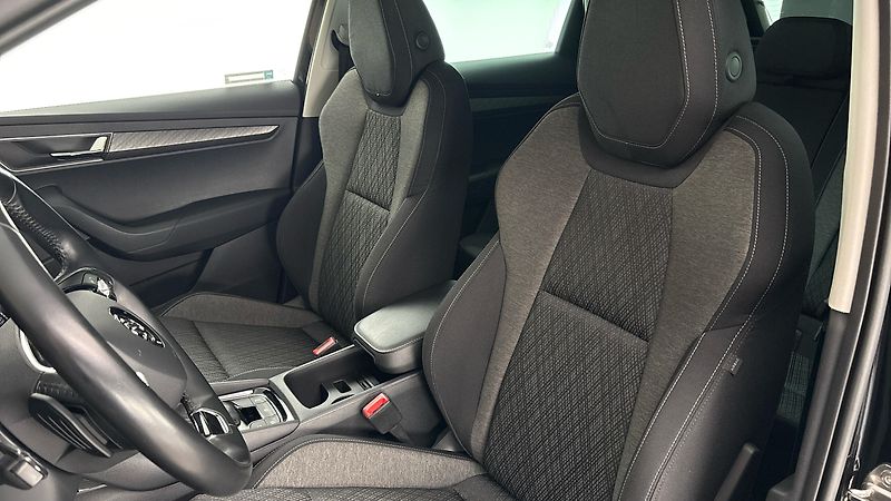 Škoda Karoq 1.5 TSI DSG Style - fotka 15 z 29