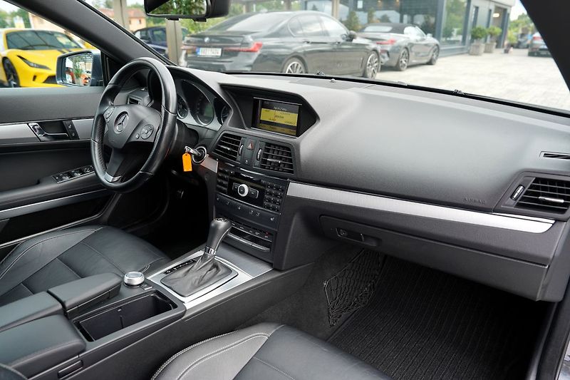 Mercedes-Benz Třídy E E 350 CDI, cabrio,automat,kůže - fotka 31 z 45
