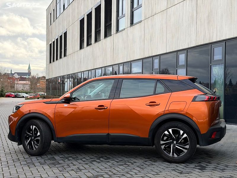 Peugeot 2008 (2020) 1.2 74 kW - fotka 3 z 20