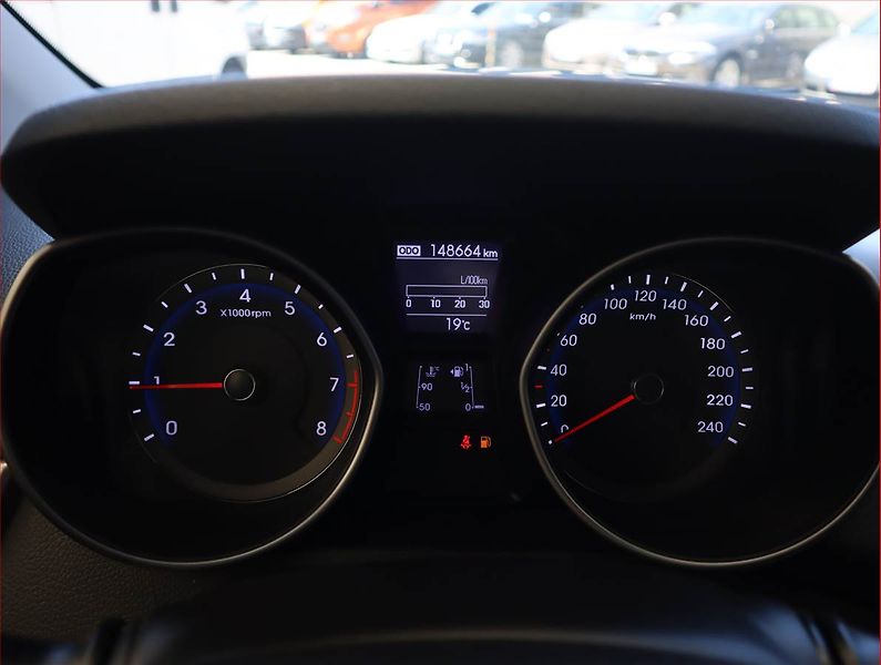 Hyundai i30 (2015) 1.6 MPI, Serv.kniha, Tempomat - fotka 11 z 16