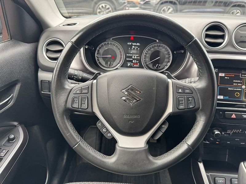 Suzuki Vitara (2021) 1.4 BoosterJet 4x4 Automat LED - fotka 7 z 49
