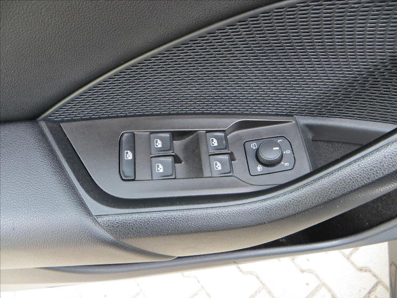 Škoda Octavia 2,0 TDI Style ČR - fotka 12 z 22