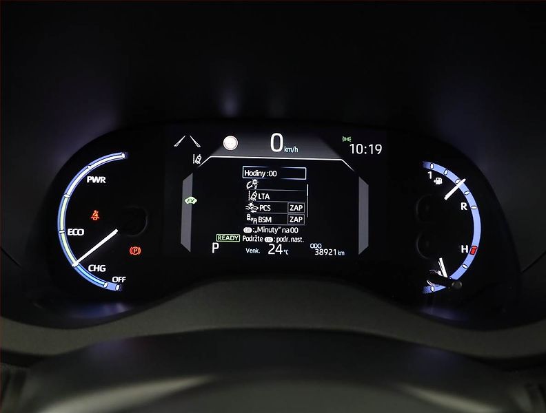 Toyota Yaris Cross (2023) 1.5 VVT-iE E-Four - fotka 9 z 21