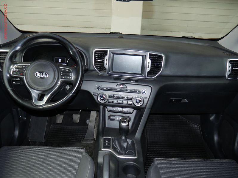 Kia Sportage (2017) 1.6, ČR, servis.kniha - fotka 8 z 23