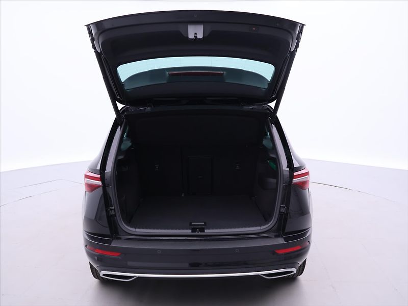 Škoda Karoq 2,0 TDI DSG Sportline 4x4 DPH - fotka 9 z 37