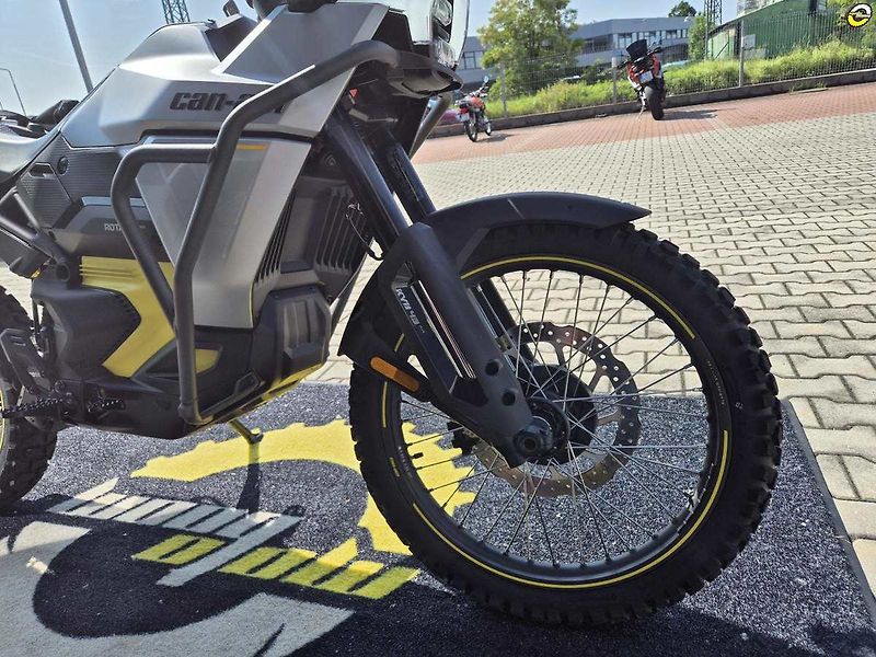 Can-Am (2025) ORIGIN 73' 35kW - fotka 15 z 23